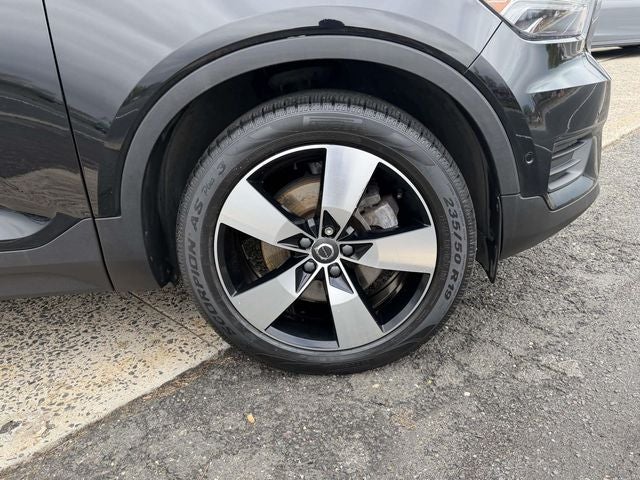 2019 Volvo XC40 Momentum